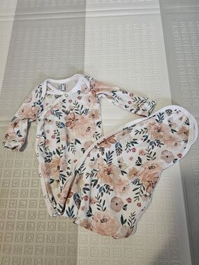 Floral Infant Bodysuit & Swaddle Set - Blush Floral